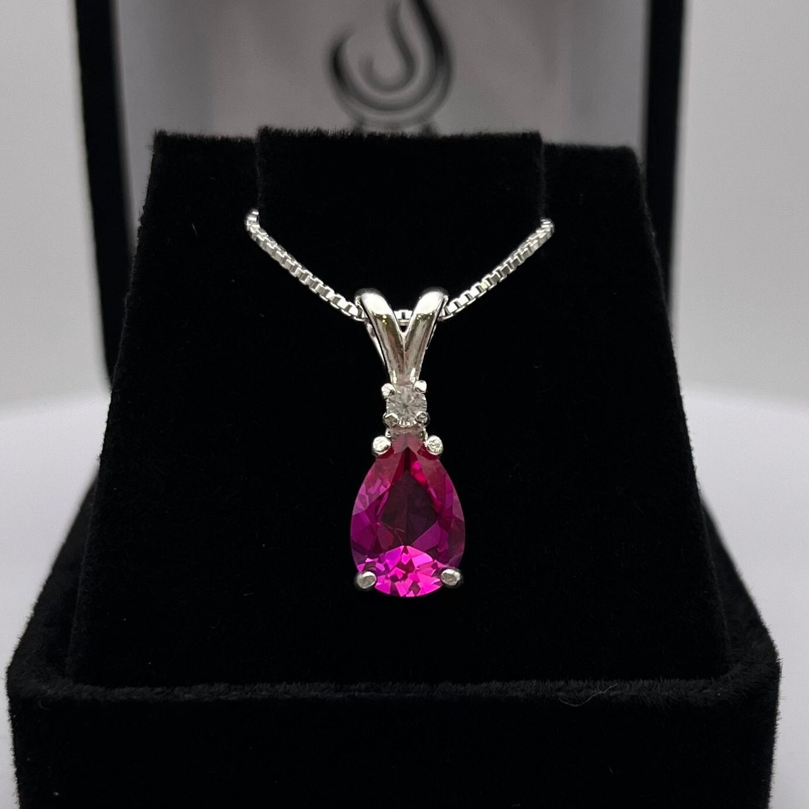 Beautiful 2.5ct Pear Cut Pink Sapphire Necklace White Sapphire Accent